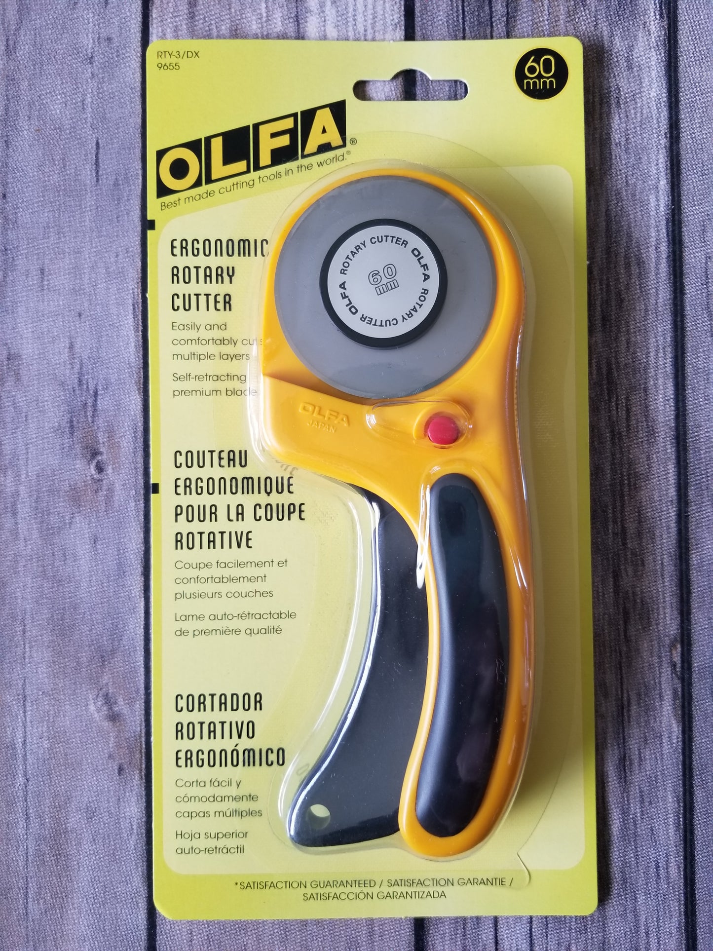 Olfa 60mm Ergonomic Rotary Cutter - Black Rabbit Fabric Inc.